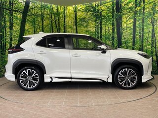 2021 Toyota Yaris Cross I, белый, 1430300 рублей, вид 5
