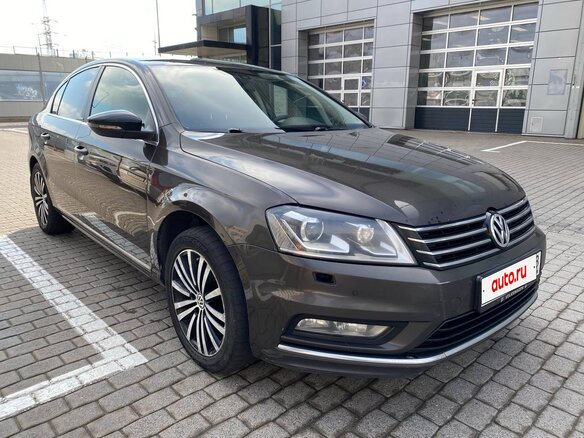 2014 Volkswagen Passat B7, коричневый - вид 3