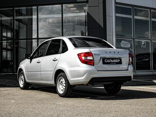 2026 Lada (ВАЗ) Granta I Рестайлинг, серебристый, 1121000 рублей, вид 5