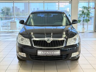 2010 Skoda Octavia II (A5) Рестайлинг, чёрный, 815000 рублей, вид 3