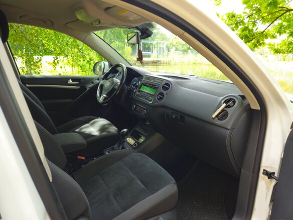 2013 Volkswagen Tiguan I Рестайлинг, белый, 1520000 рублей - вид 6