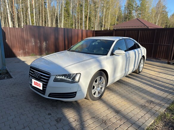 2010 Audi A8 III (D4), белый, 1700000 рублей