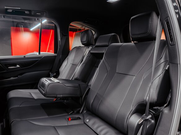 2026 Lexus LX 500d IV, чёрный, 18500000 рублей - вид 25