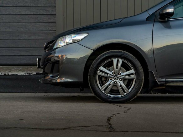 2011 Toyota Corolla X (E140, E150) Рестайлинг, серый, 940000 рублей - вид 5