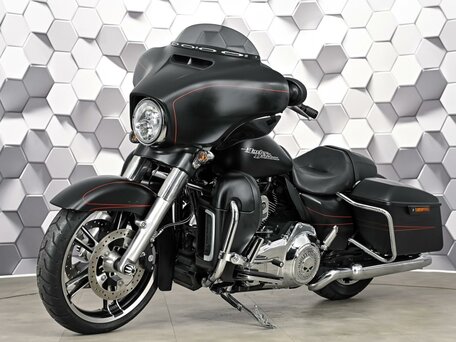 2016 Harley-Davidson Street Glide Special, чёрный, 1577000 рублей, вид 2