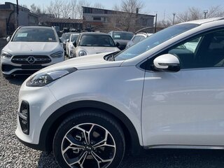 2020 Kia Sportage IV Рестайлинг, белый, 2999000 рублей, вид 4