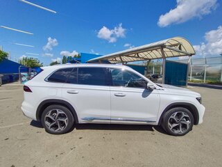 2022 Geely Monjaro (Xingyue L) I, белый, 2790000 рублей, вид 4