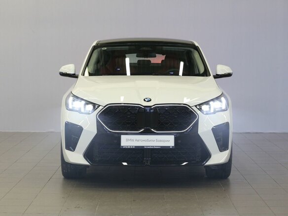 2024 BMW X2 xDrive25i II (U10), белый, 5197000 рублей - вид 2