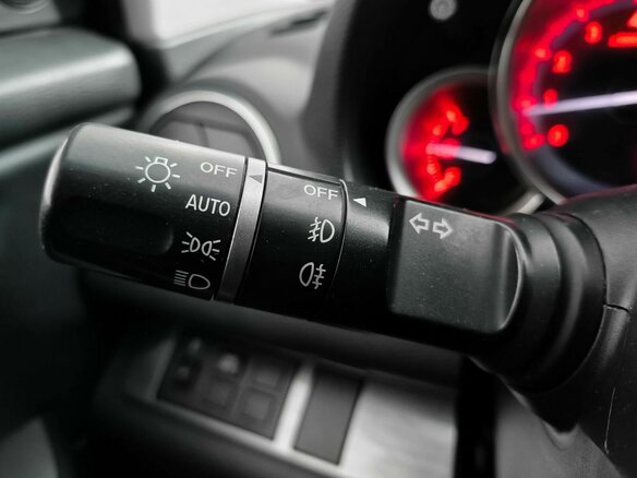 2012 Mazda 6 II (GH) Рестайлинг, белый, 790000 рублей - вид 20