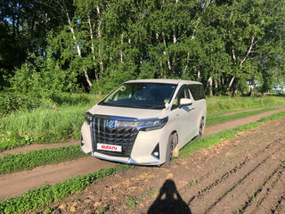 2018 Toyota Alphard III Рестайлинг, белый, 3799999 рублей, вид 4