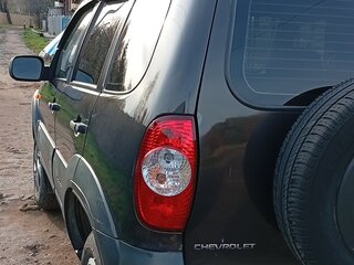 2010 Chevrolet Niva I Рестайлинг, коричневый, 420000 рублей, вид 5
