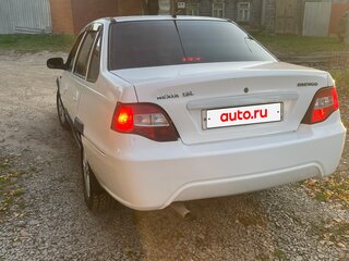 2011 Daewoo Nexia I Рестайлинг, белый, 105000 рублей, вид 3