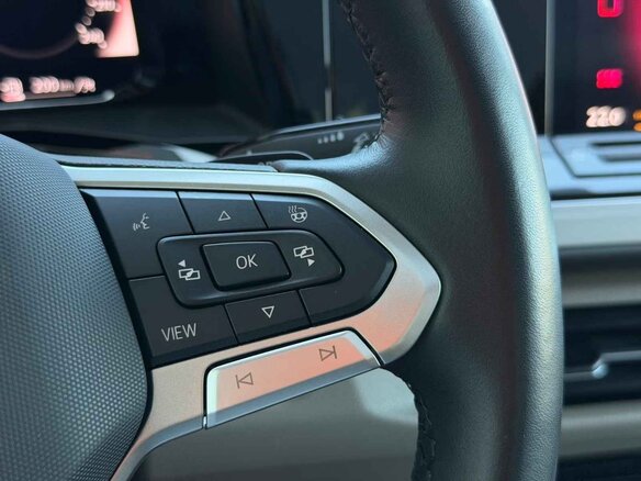 2023 Volkswagen Multivan T7, чёрный, 5190000 рублей - вид 14