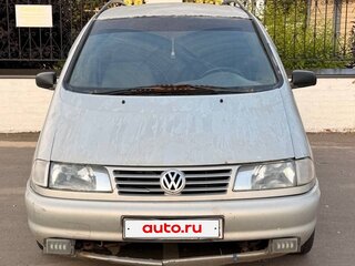 1999 Volkswagen Sharan I, серебристый, 150000 рублей, вид 1