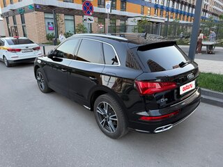 2019 Audi Q5 55 TFSI e II (FY), чёрный, 2700000 рублей, вид 4