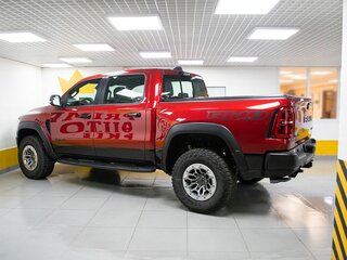 2026 Ram 1500 RHO V Рестайлинг, красный, 11999000 рублей, вид 4