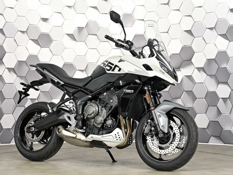2025 Triumph Tiger Sport 660, белый, 977000 рублей, вид 1