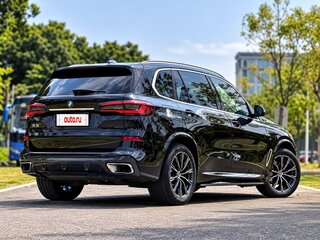 2024 BMW X5 30d IV (G05/G18), чёрный, 9000000 рублей, вид 3