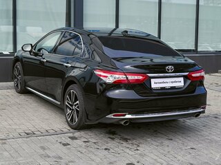 2023 Toyota Camry VIII (XV70) Рестайлинг, чёрный, 3645000 рублей, вид 3