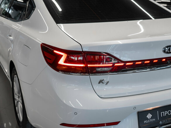 2020 Kia K7 YG (II) Рестайлинг, белый, 2800000 рублей - вид 25