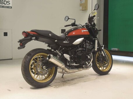 2025 Kawasaki Z 900RS, коричневый, 1377000 рублей, вид 5