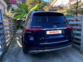 2021 Mercedes-Benz GLE 300 d II (V167), синий, 8000000 рублей, вид 4