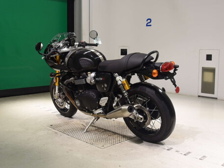 2024 Triumph Thruxton, чёрный, 1500000 рублей, вид 4