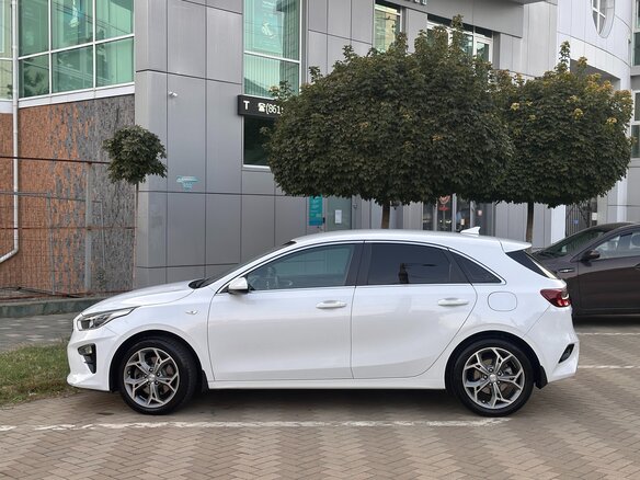 2018 Kia Ceed III, белый, 1750000 рублей - вид 1