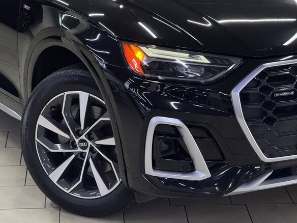 2022 Audi Q5 45 TFSI II (FY) Рестайлинг, чёрный, 3700000 рублей - вид 3