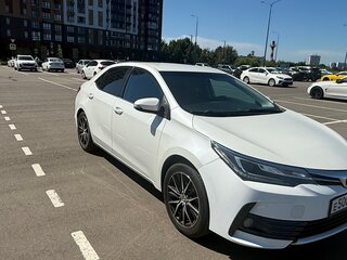 2013 Toyota Corolla XI (E160, E170, E180), белый, 1050000 рублей, вид 3