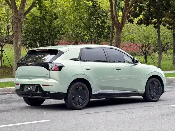 2025 Arcfox T1 42.3 kWh, зелёный, 1450001 рублей - вид 3