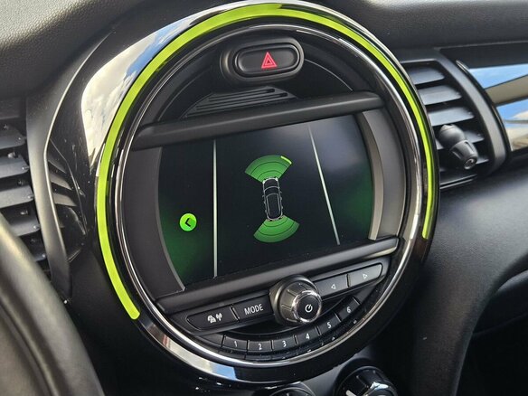 2019 Mini Hatch Cooper III (F55/F56) Рестайлинг, зелёный, 2050000 рублей - вид 21