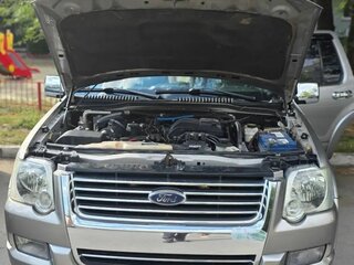 2008 Ford Explorer IV, серый, 1350000 рублей, вид 3