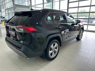 2020 Toyota RAV4 V (XA50), чёрный, 3039900 рублей, вид 4