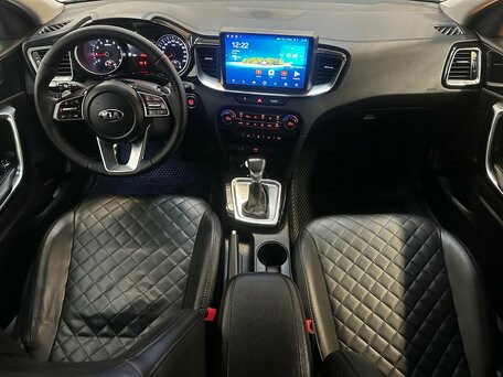 2021 Kia Ceed III, чёрный, 1719000 рублей, вид 5