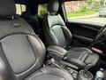 2020 Mini Hatch Cooper III (F55/F56) Рестайлинг, красный, 2200000 рублей - вид 2
