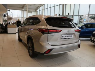 2026 Toyota Highlander IV (XU70), бежевый, 5750000 рублей, вид 2