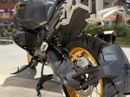 2025 BMW R 1300 GS Adventure, зелёный, 2850000 рублей, вид 5