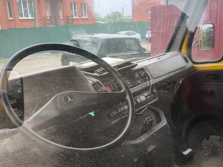 1992 Mercedes-Benz T1, жёлтый, 450000 рублей, вид 4