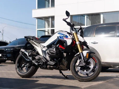 2026 BMW R 1300 R, белый, 2399999 рублей, вид 5