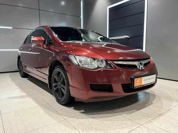 2008 Honda Civic VIII, красный, 490000 рублей - вид 3