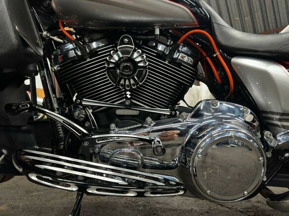 2018 Harley-Davidson Street Glide, серебристый, 1740000 рублей - вид 25
