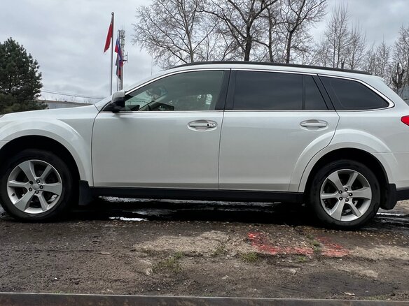 2012 Subaru Outback IV Рестайлинг, белый, 1500000 рублей - вид 5