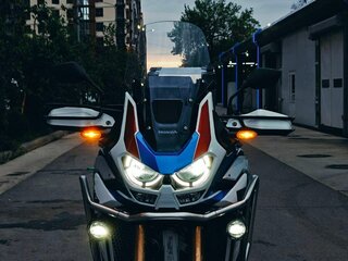 2020 Honda CRF 1100L Africa Twin, белый, 1690000 рублей, вид 1