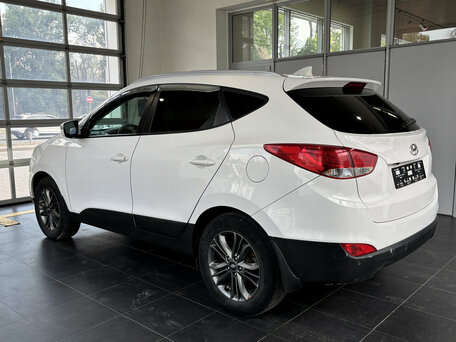 2014 Hyundai ix35 I Рестайлинг, белый, 1150000 рублей, вид 4