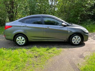 2013 Hyundai Solaris I, чёрный, 500000 рублей, вид 2