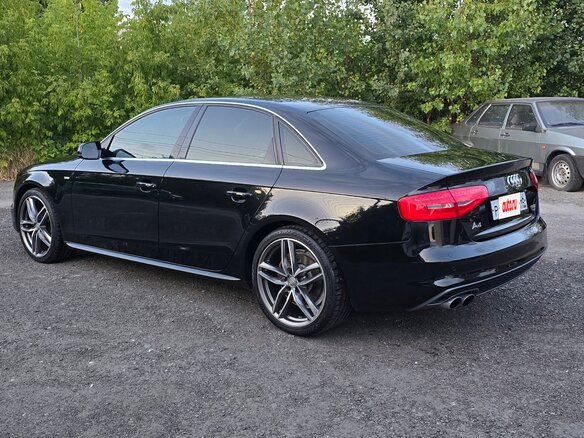 2014 Audi A4 IV (B8) Рестайлинг, чёрный, 2200000 рублей - вид 4