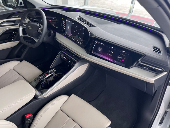 2025 Audi Q5 40 TFSI III (GU), белый, 9390000 рублей - вид 25