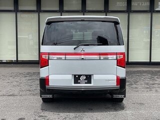 2024 Mitsubishi Delica D:5 I Рестайлинг, белый, 3000000 рублей, вид 3