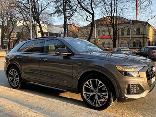 2018 Audi Q8 55 TFSI I (4M), серый, 5750000 рублей, вид 3
